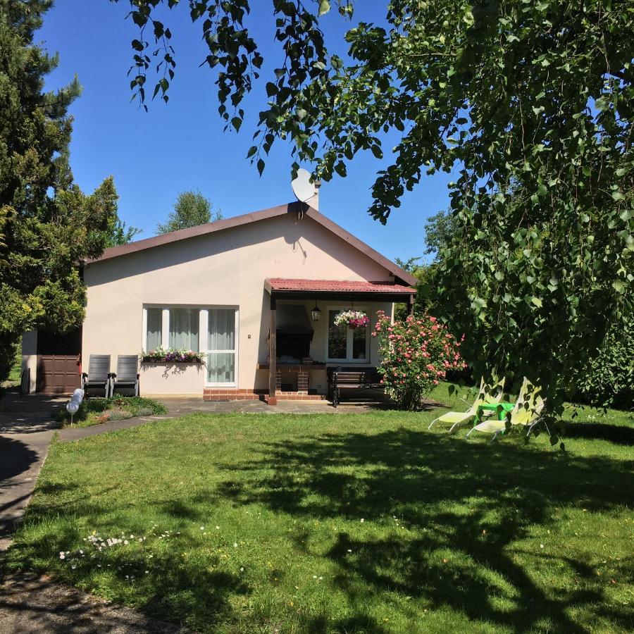 Domek Letni Na Wakacje W Rumi Rumia Exterior foto